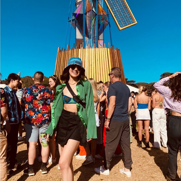 Meet your Posher, Kaitlyn - Picture 2 of 4